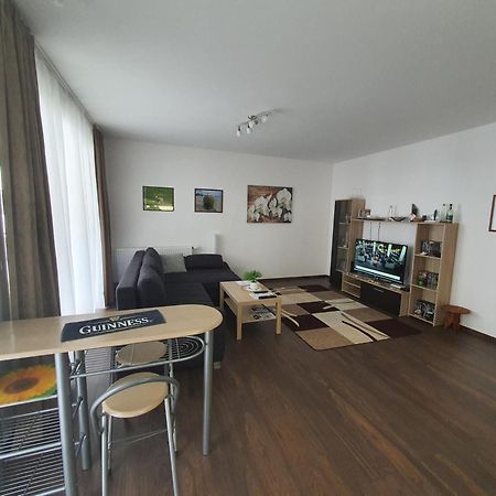 Park West Apartment - Free Parking Budapest Exterior photo