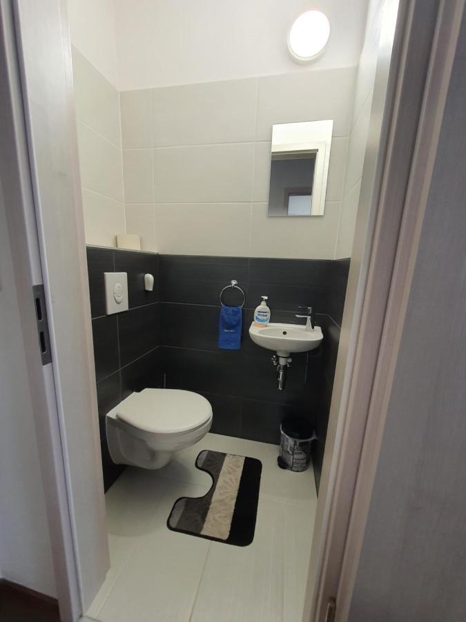 Park West Apartment - Free Parking Budapest Exterior photo